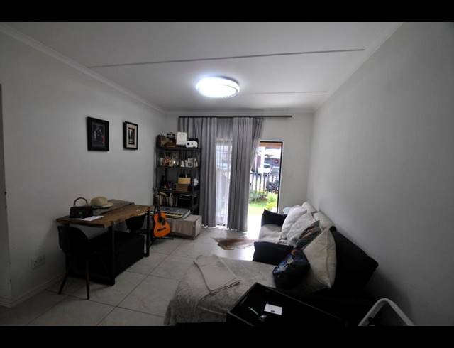 2 BEDROOM APARTMENT FOR SALE IN RANDPARK RIDGE
